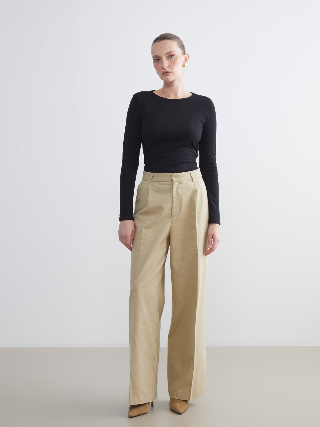 LCW Classic Black Crew Neck Women Bodysuit