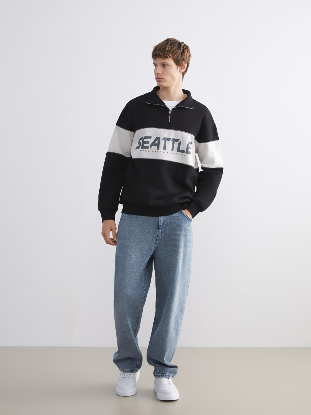 Xside Funnel Neck Color Block Men Sweatshirt