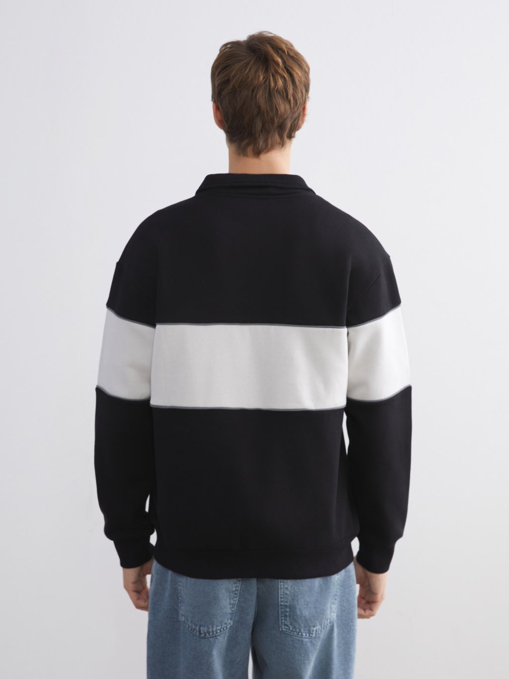 Xside Funnel Neck Color Block Men Sweatshirt