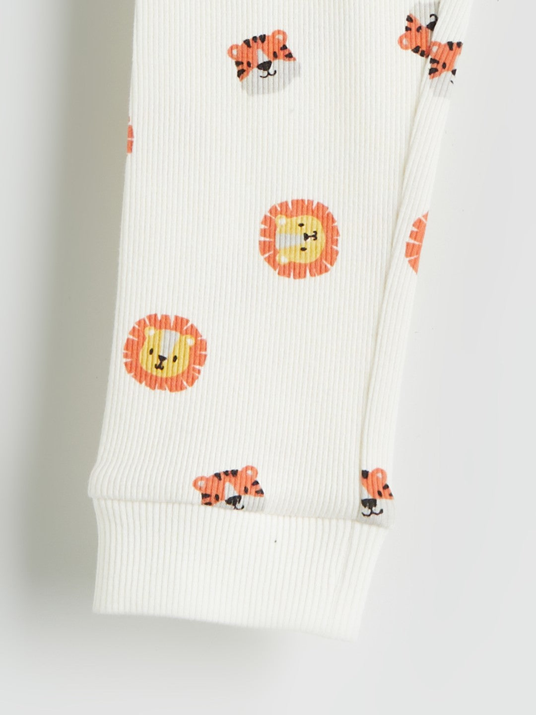 Lc Waikiki Ecru Crew Neck Printed Baby Boy Pajama Set