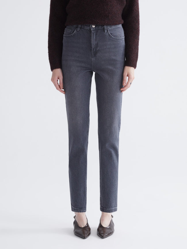 LCW Modest Mom Fit Women Jeans Main Image