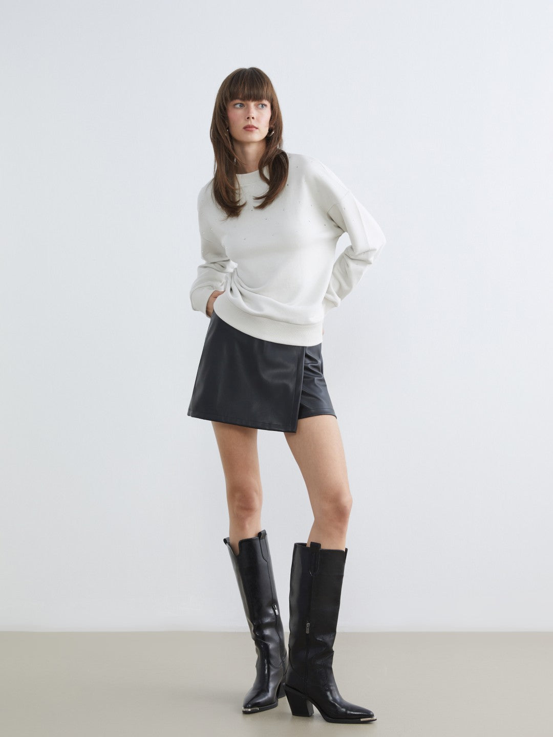 LCW Vision Crew Neck Rhinestone Embellished Oversize Women Sweatshirt