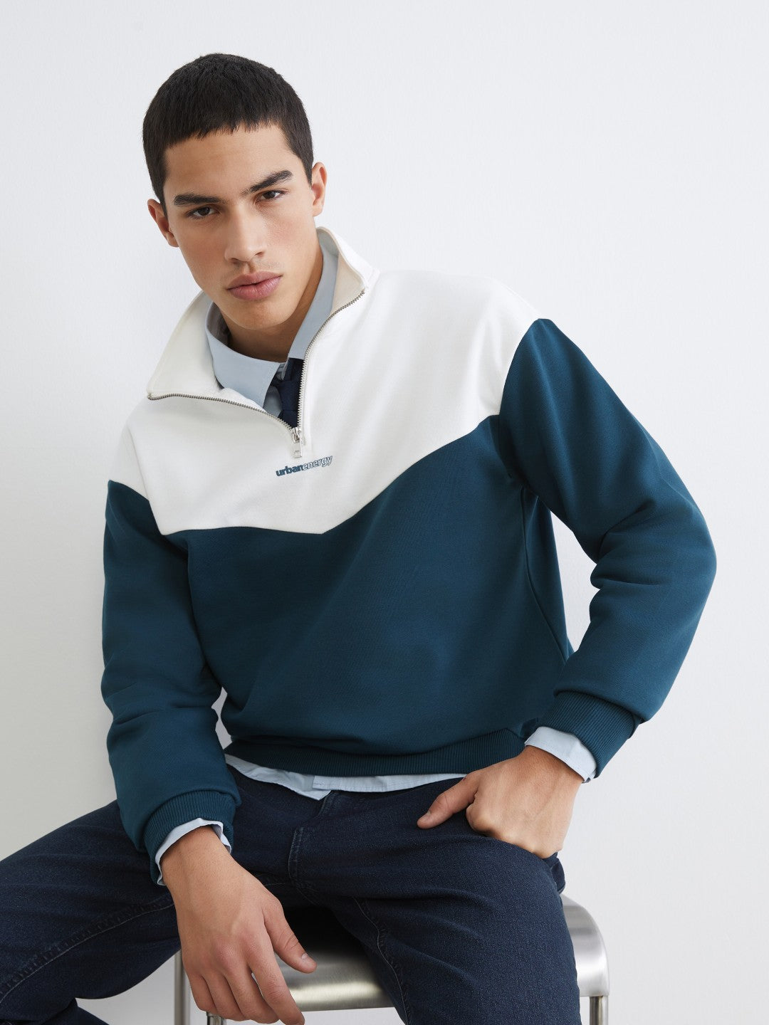 Xside Funnel Neck Color Block Men Thick Sweatshirt