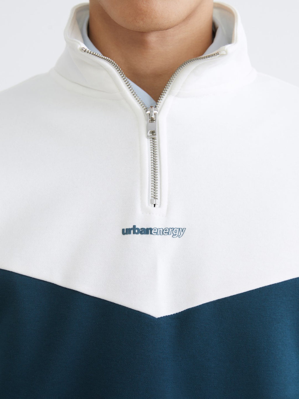 Xside Funnel Neck Color Block Men Thick Sweatshirt