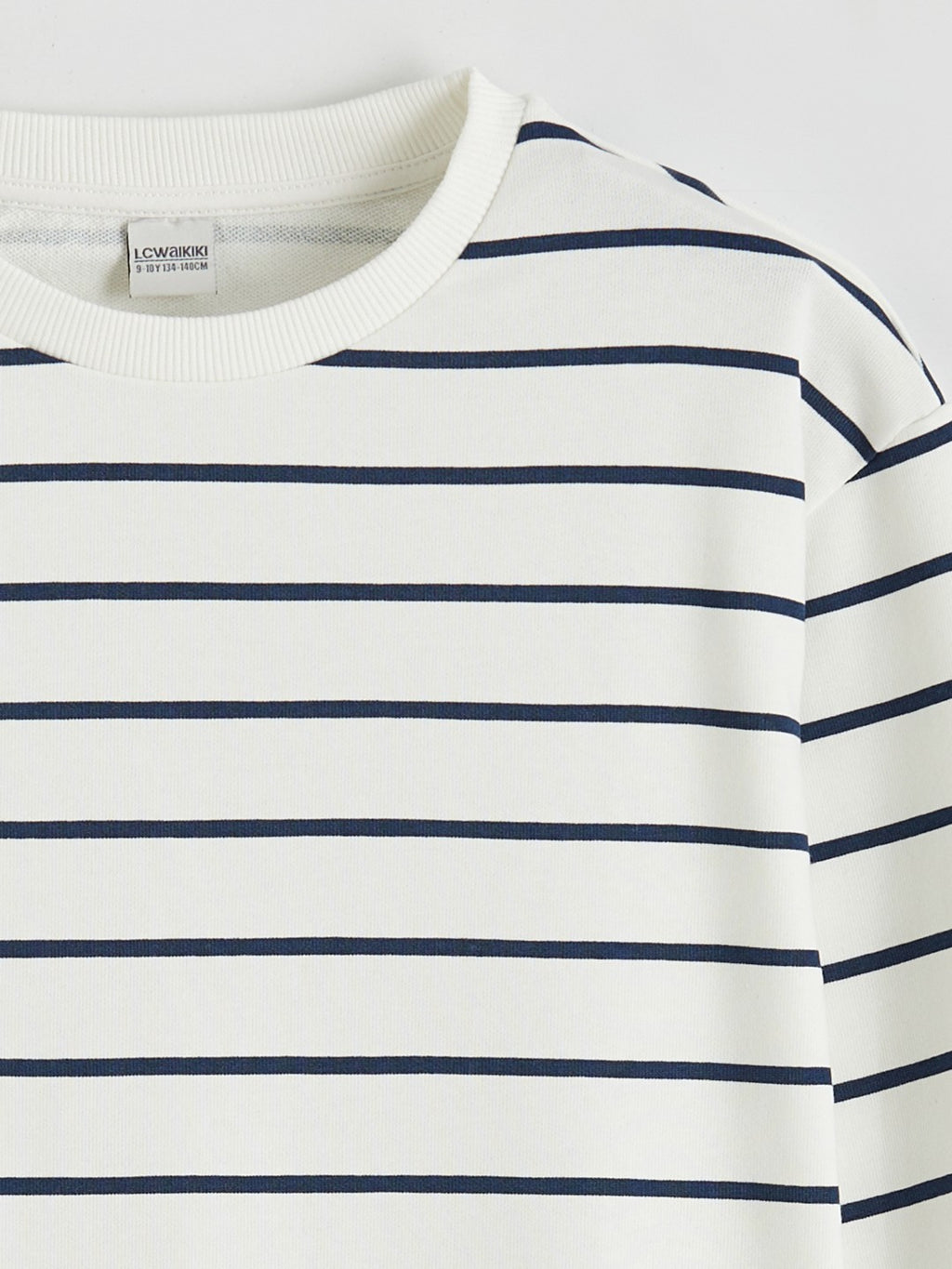 LCW Kids Crew Neck Boys Sweatshirt And Sweatpants