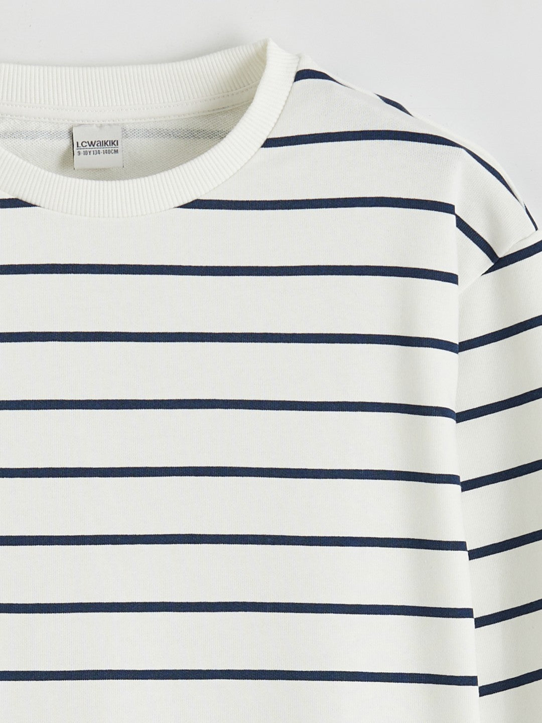 LCW Kids Crew Neck Boys Sweatshirt And Sweatpants