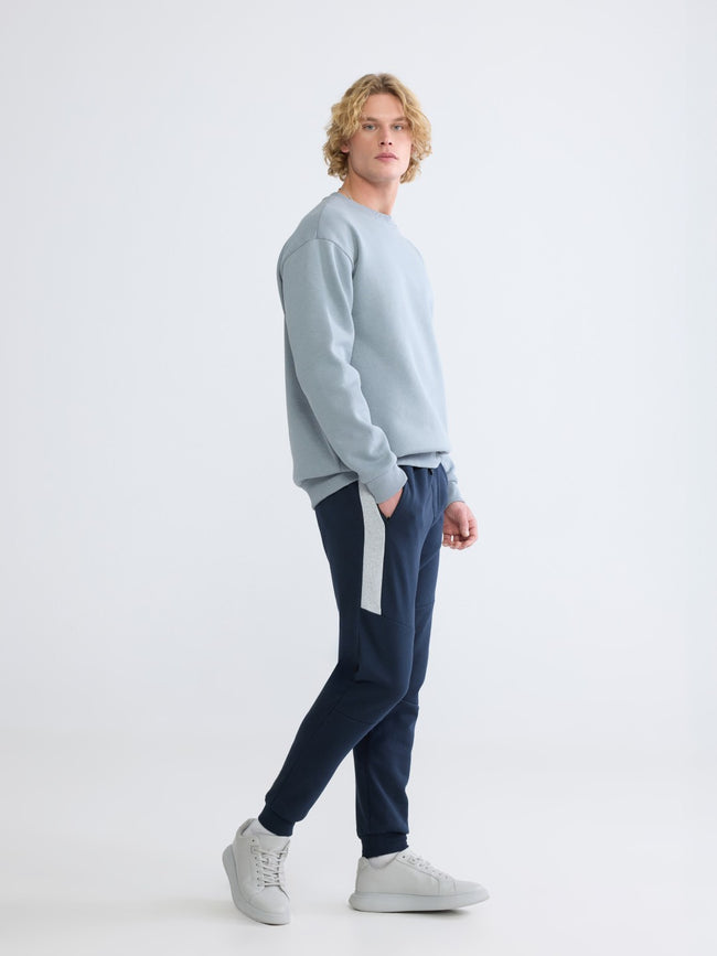 Xside Men Standard-Fit Joggers Hover Image