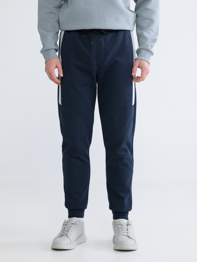 Xside Men Standard-Fit Joggers Main Image