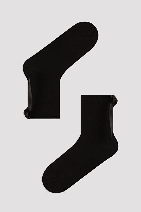 تنورة ارورا على شكل قوس بفتحة عنق