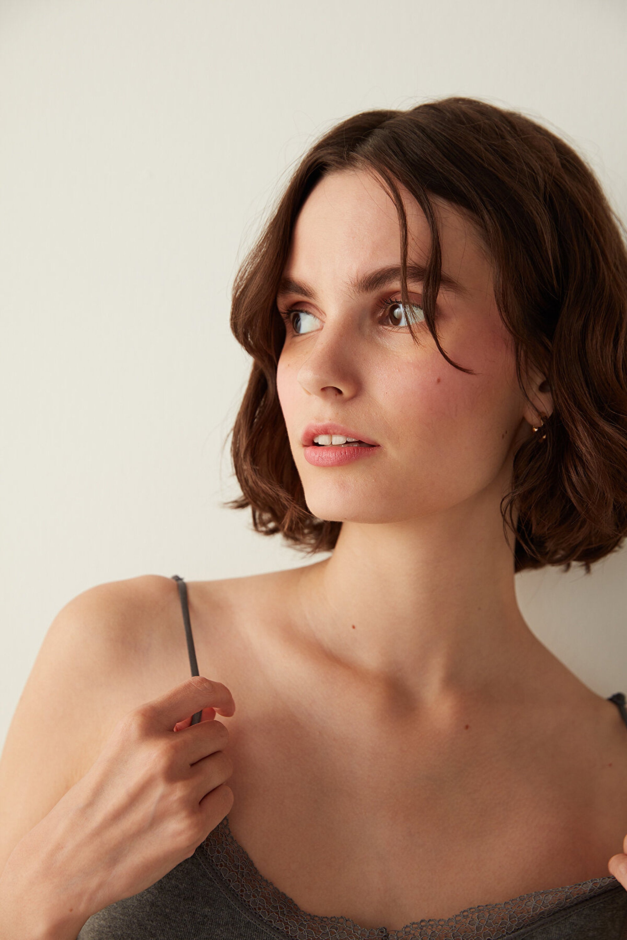 كامي سترابي بيسك (القطعة العليا)