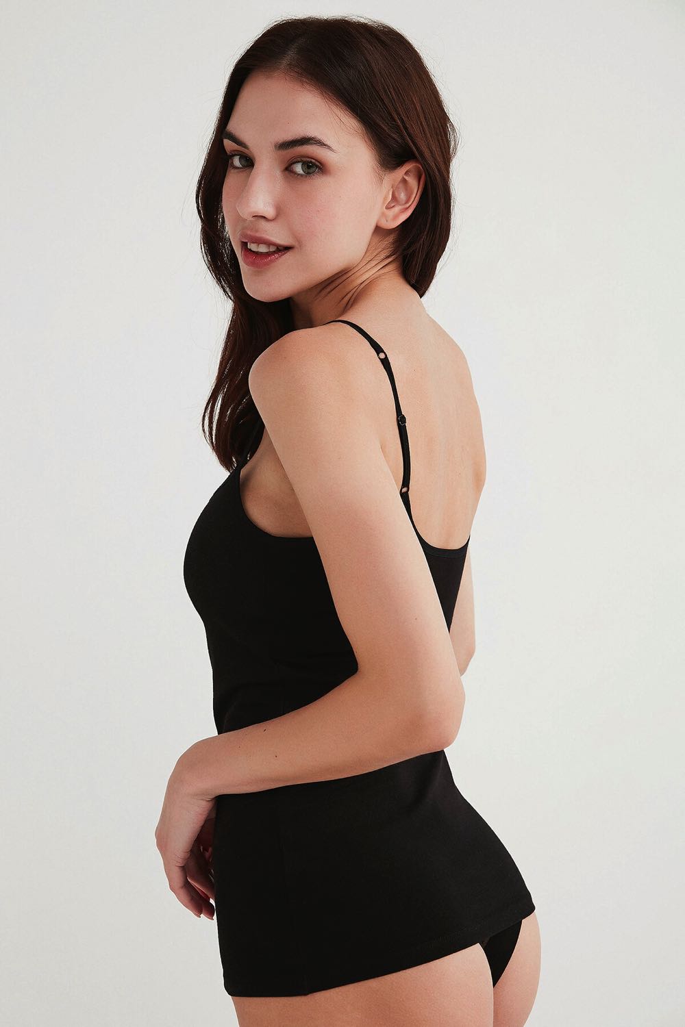 كب توب (توب بدون حمالات ) من كامي