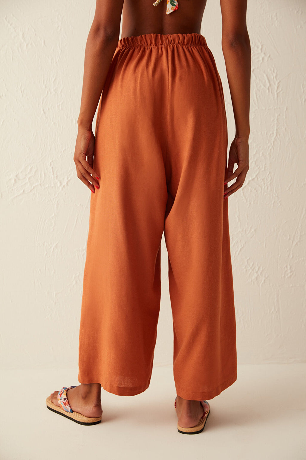 بنطلون لينا