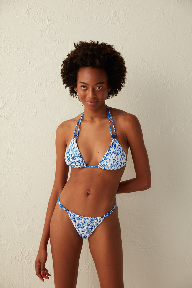 توب على شكل مثلث من pasitea Hover Image