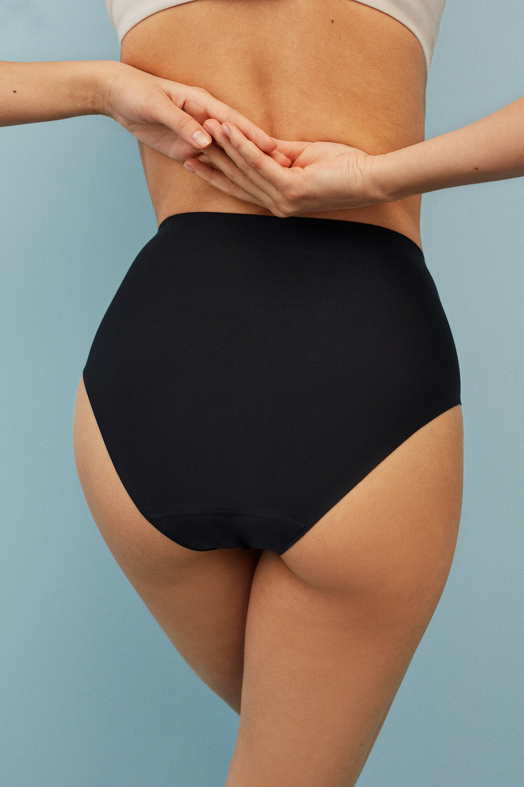 سروال داخلي اسود