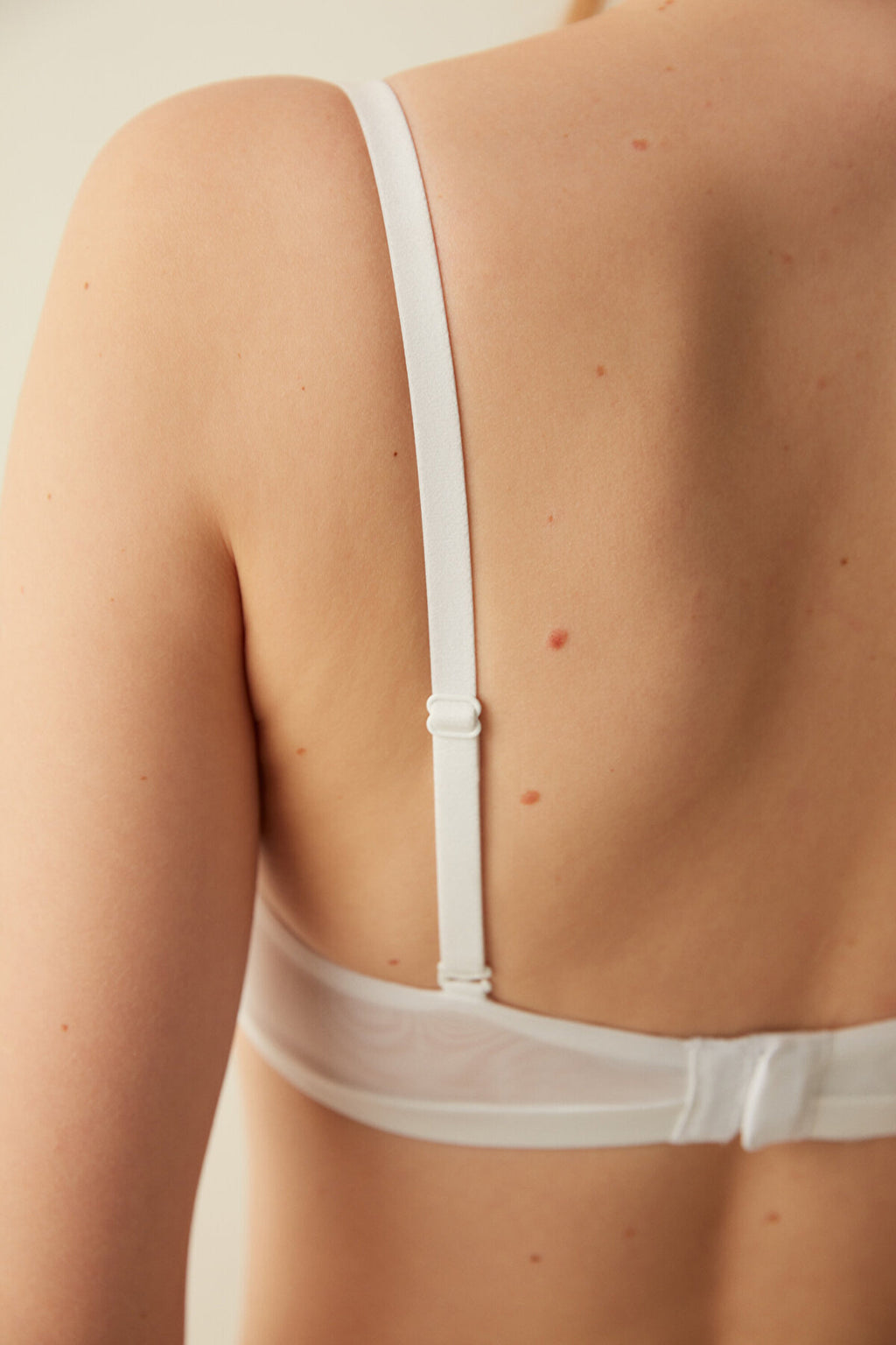 حمالة صدر خفيفة