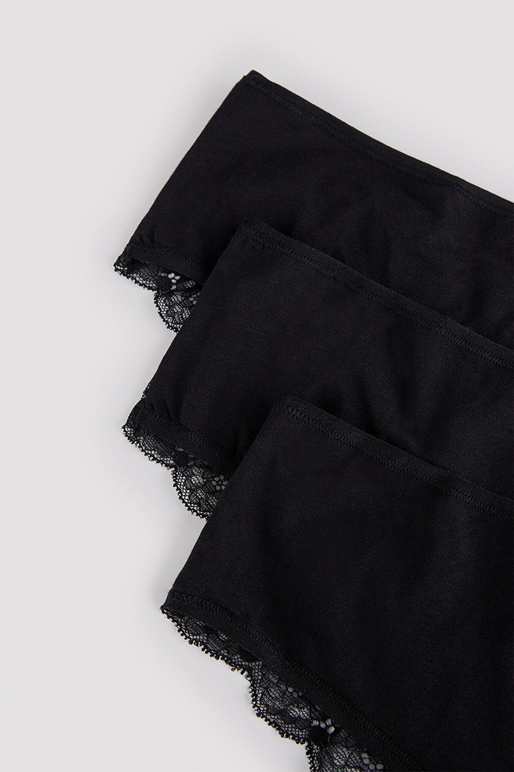 سروال داخلي بتفاصيل دانتيل 3 قطع