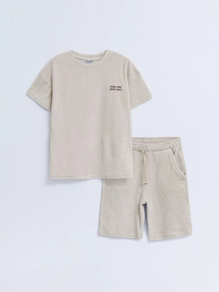 Crew Neck Embroidery Detailed Short Sleeve Velvet Boy T-Shirt And Shorts
