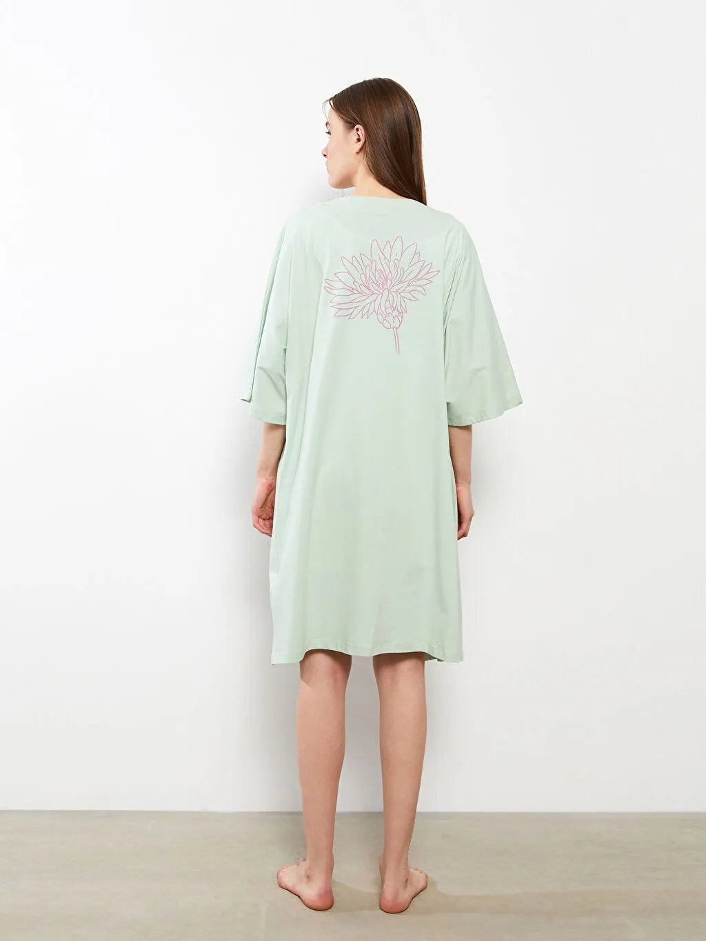 فستان نسائي بياقة شال، قماش قطني مطبوع