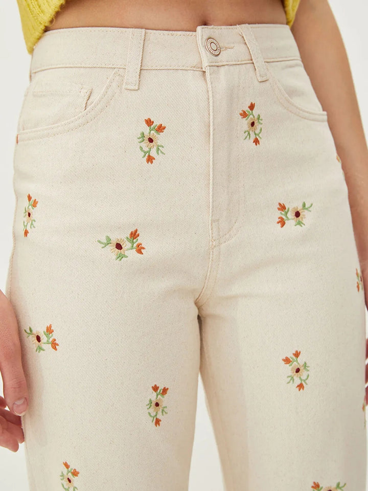 High Waist Standard Fit Embroidered Pocket Detailed Women Jean Trousers