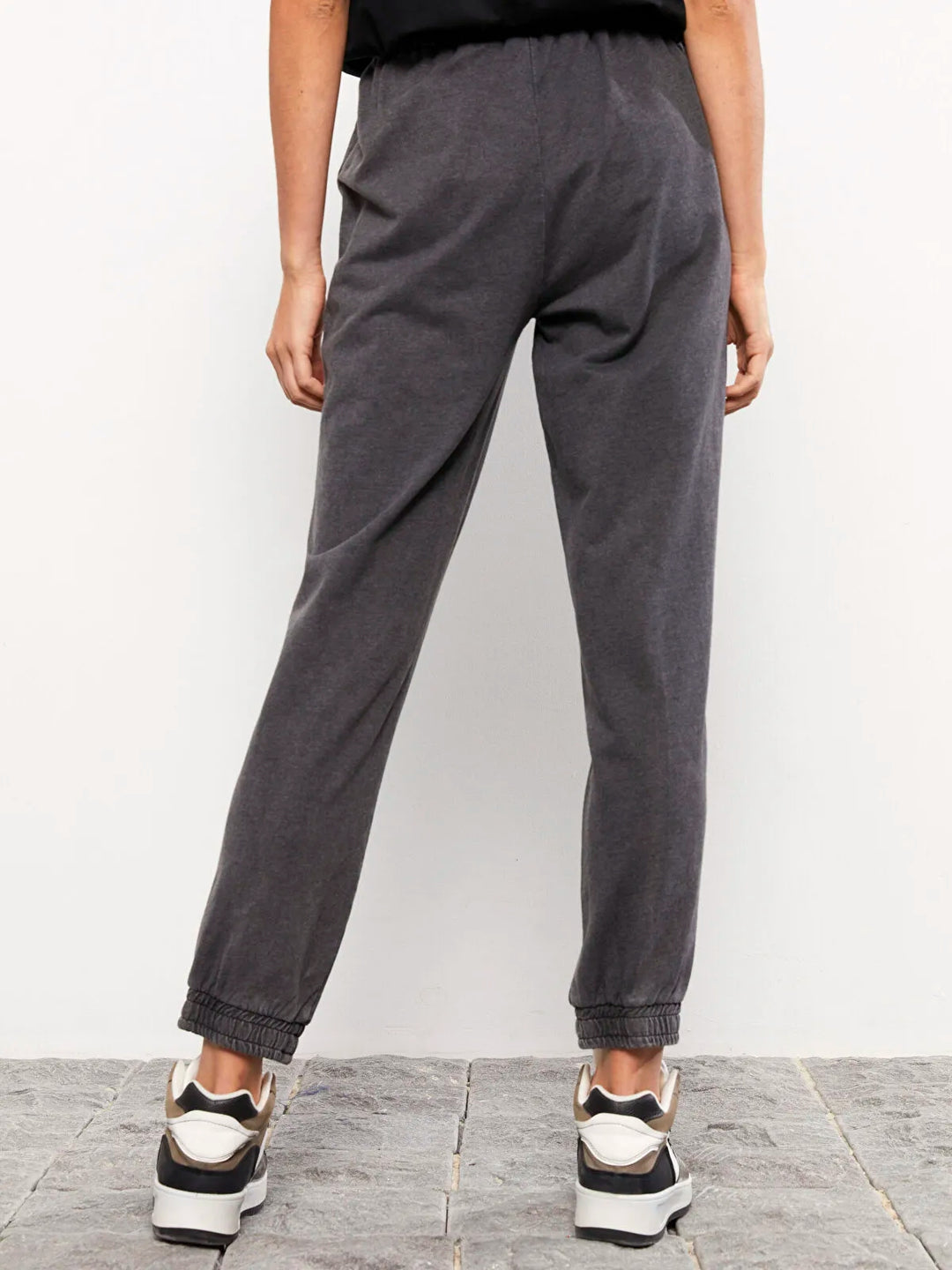 Lcw Casual Elastic Waist Printed Pocket Detailed Women Sweatpants