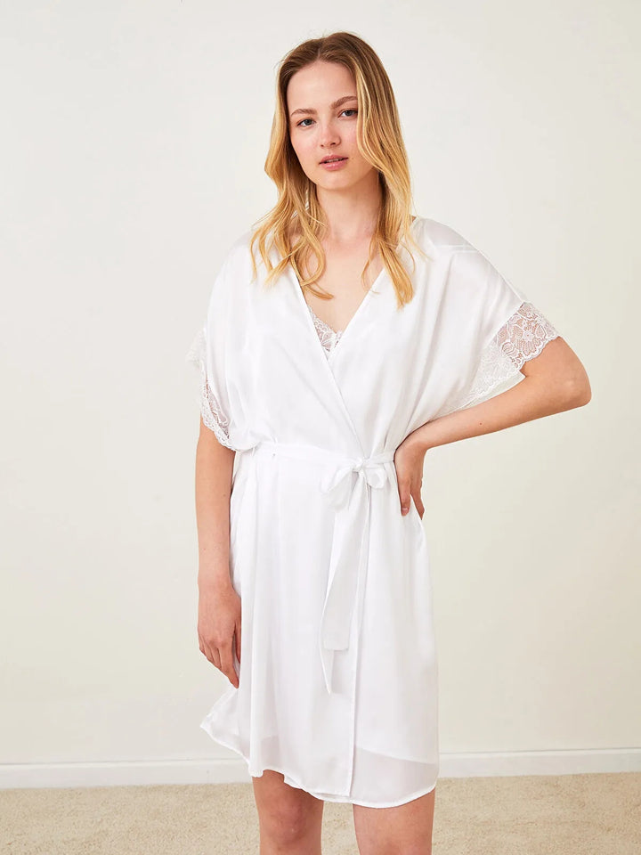 Lcw Dream Double Breasted Neckline Lace Detailed Satin Women Dressing Gown
