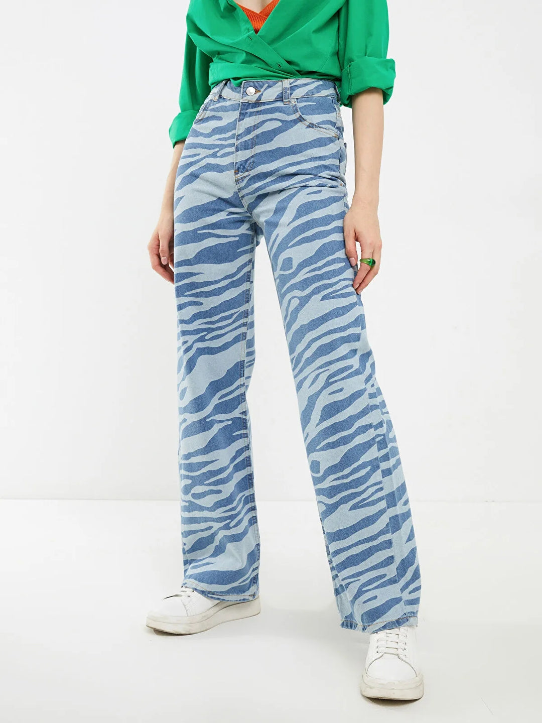Standard Fit Patterned Pocket Detailed Women Jean Trousers
