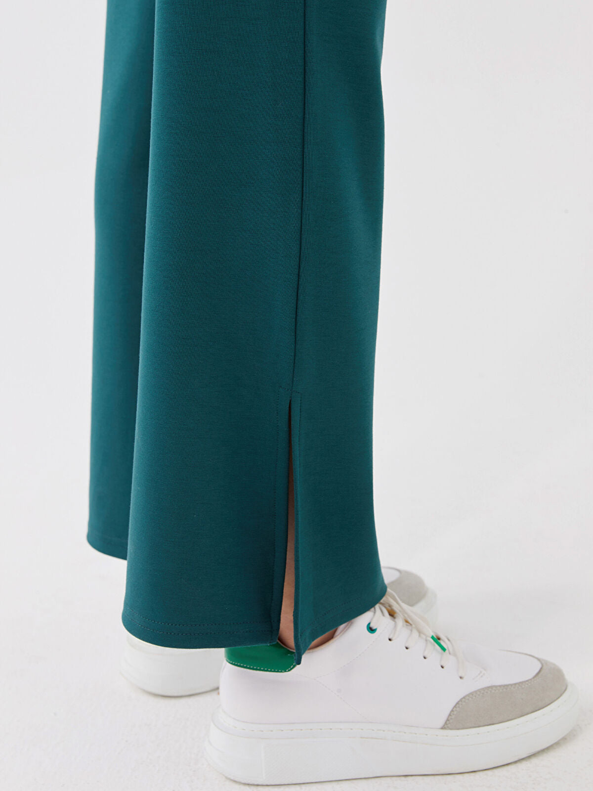 Elastic Waist Regular Women Sweatpants