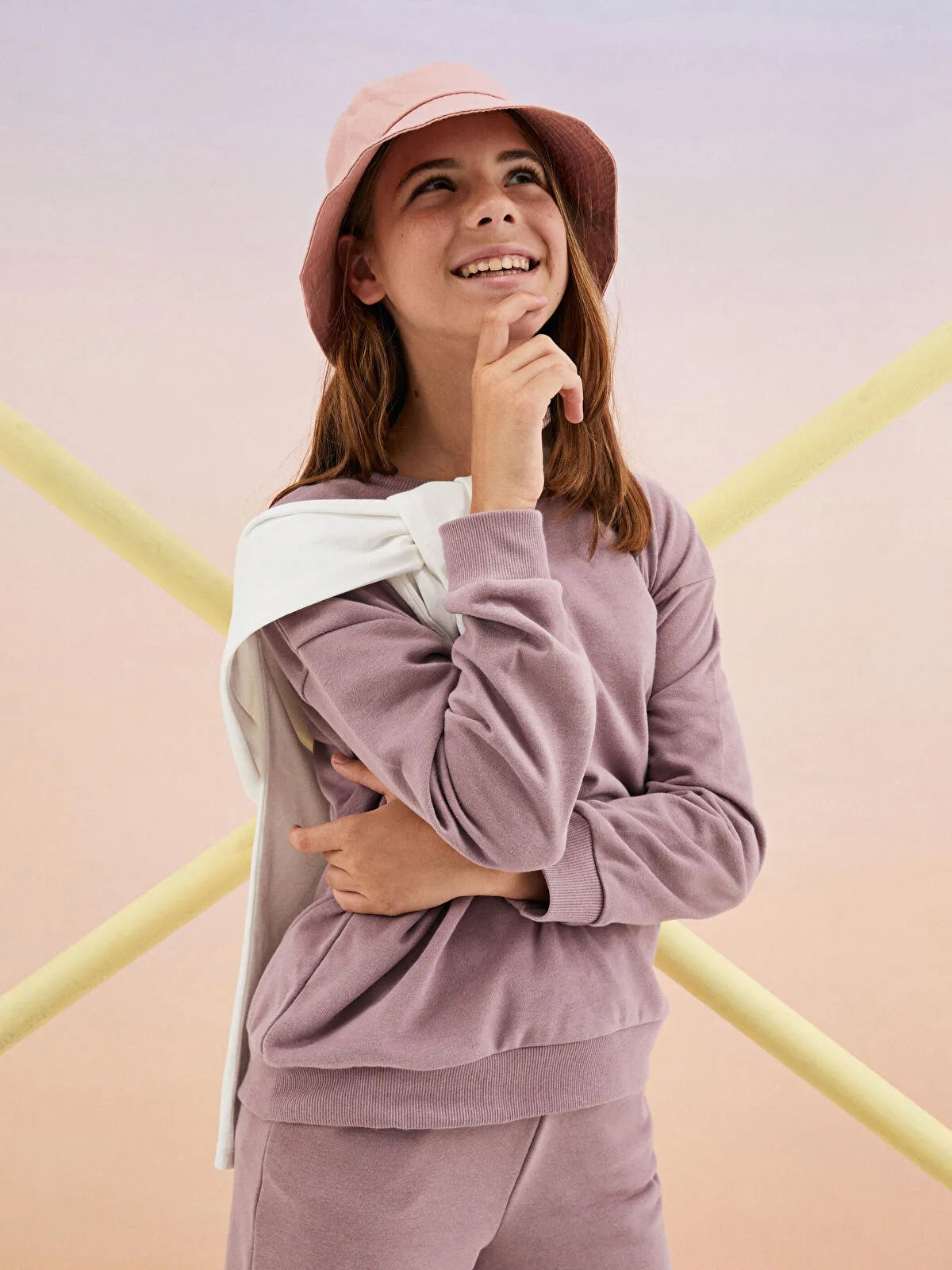 Crew Neck Basic Long Sleeve Girls Sweatshirt