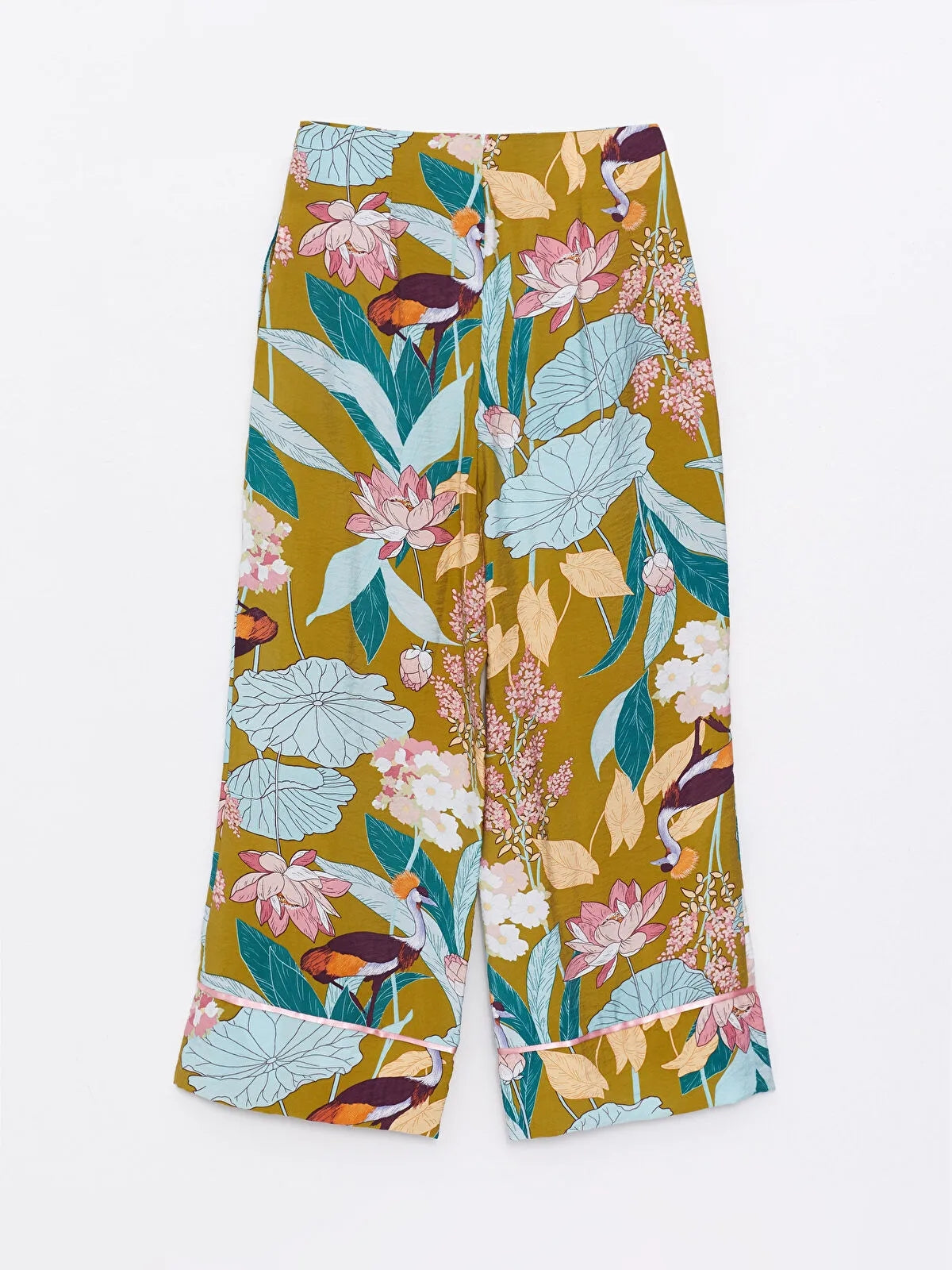 High Waist Standard Fit Floral Women Capri