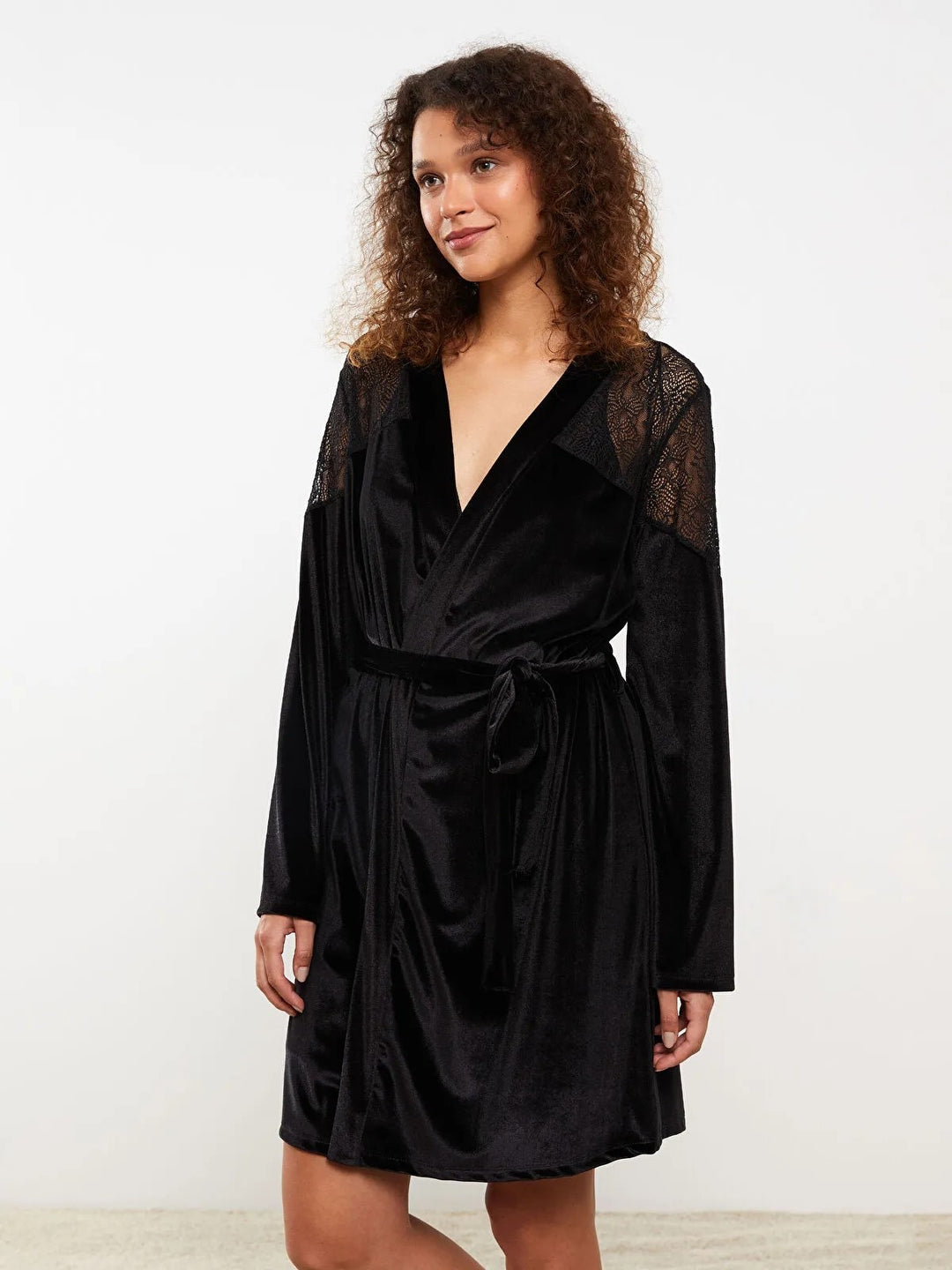 Shawl Collar Lace Detailed Long Sleeve Velvet Women Dressing Gown