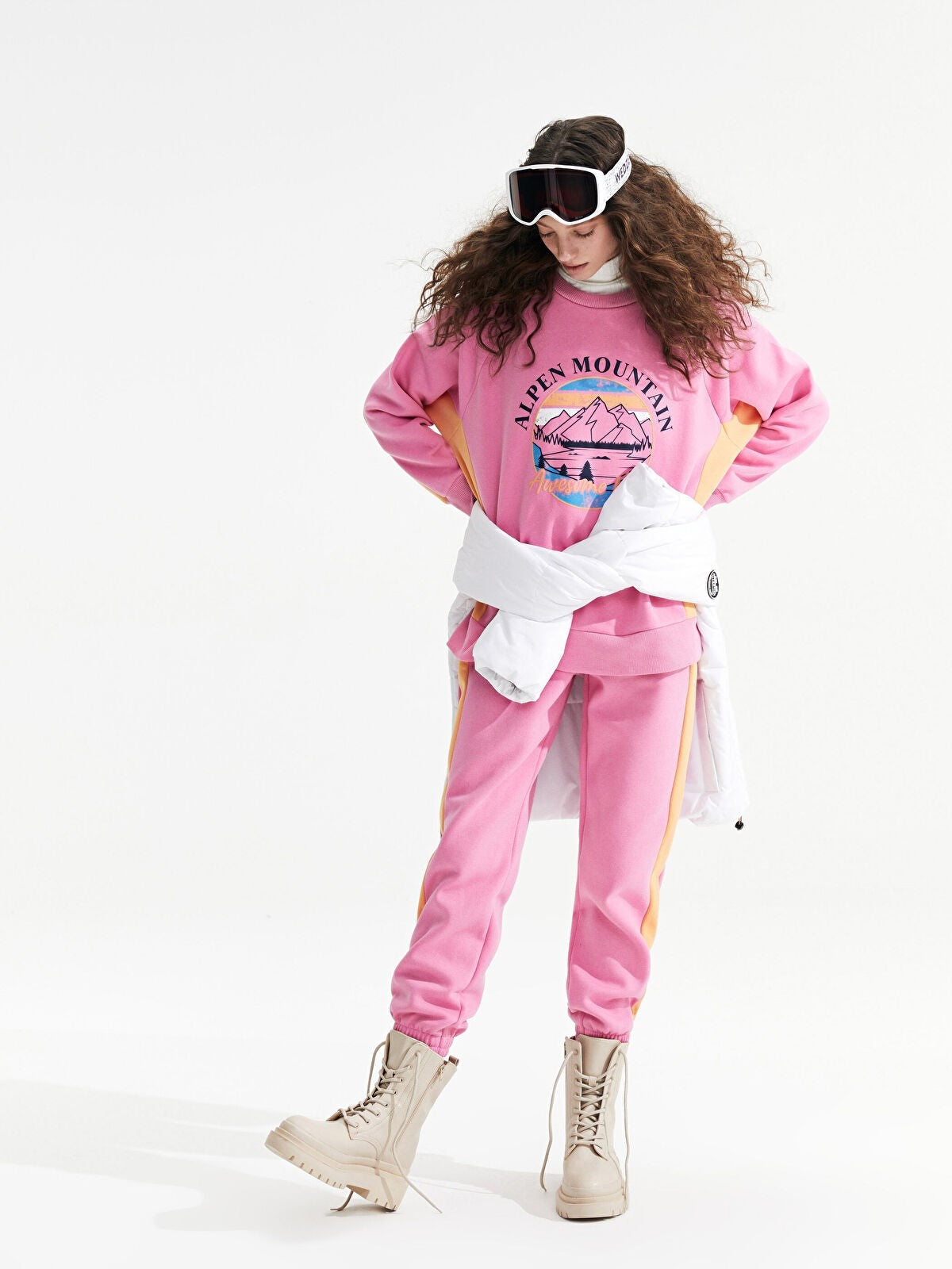 Crew Neck Printed Long Sleeve Women Sweatshirt