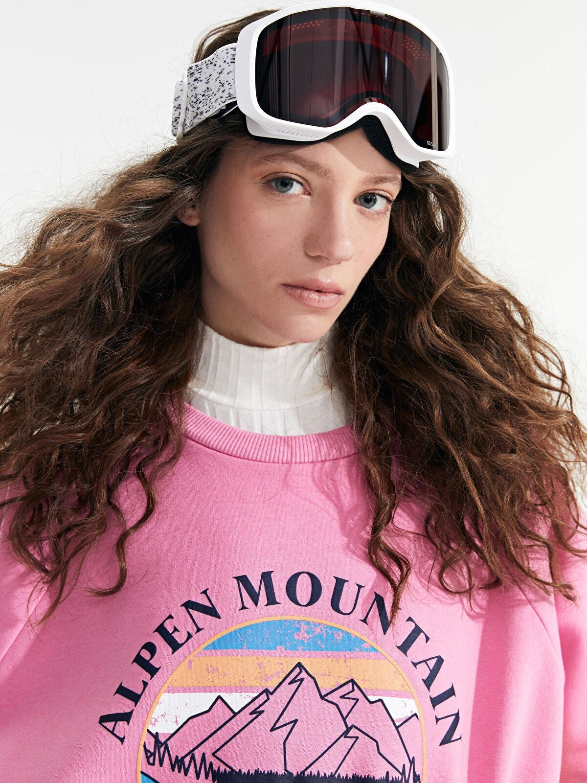 Crew Neck Printed Long Sleeve Women Sweatshirt